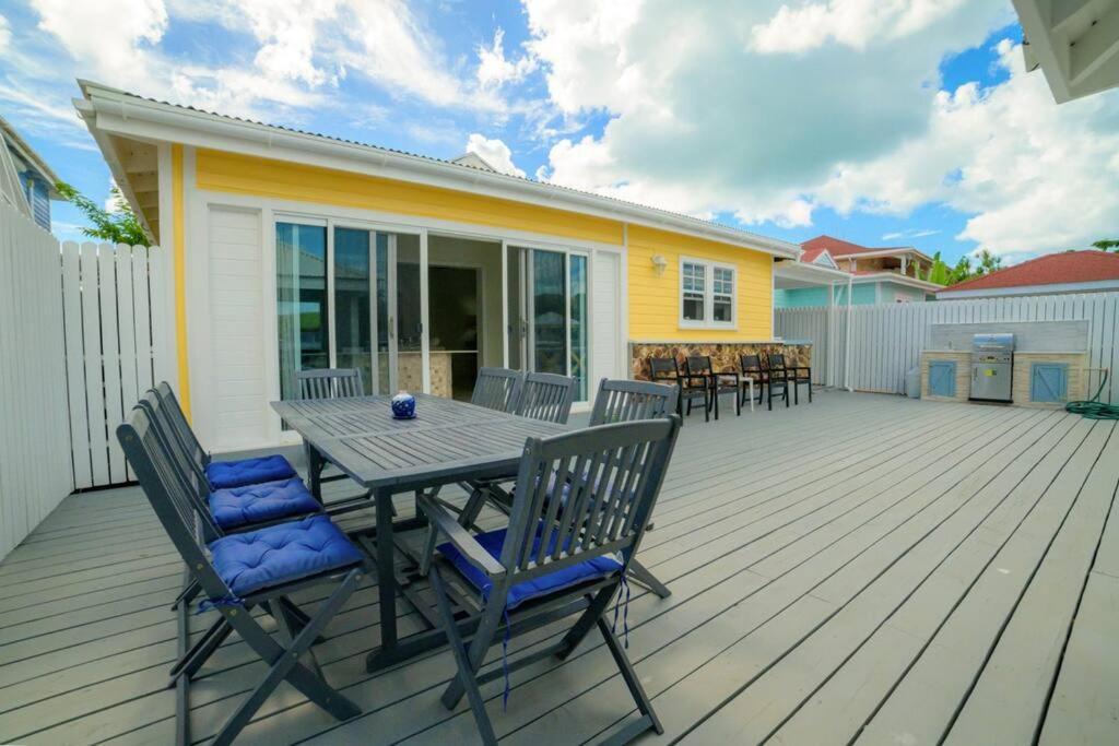 Attractive 3-Bedroom Home - Harbour Breeze Jolly Harbour Exterior photo